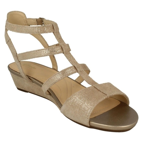 💕CLARKS💕 Gold Gladiator Platform Wedge Sandals - Picture 3 of 8